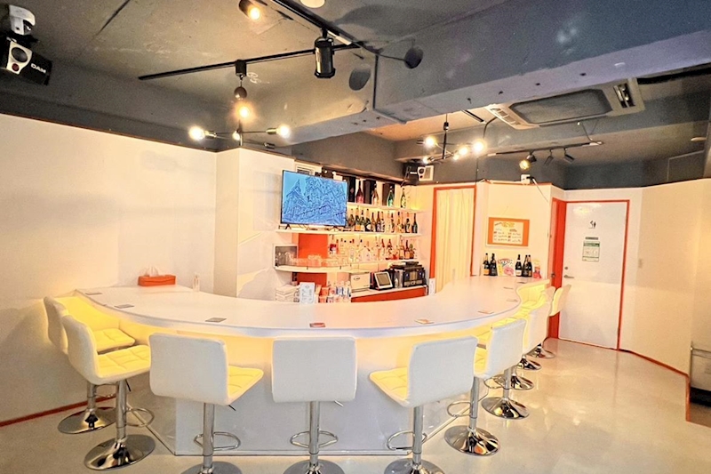 Bar Glanz 店内写真