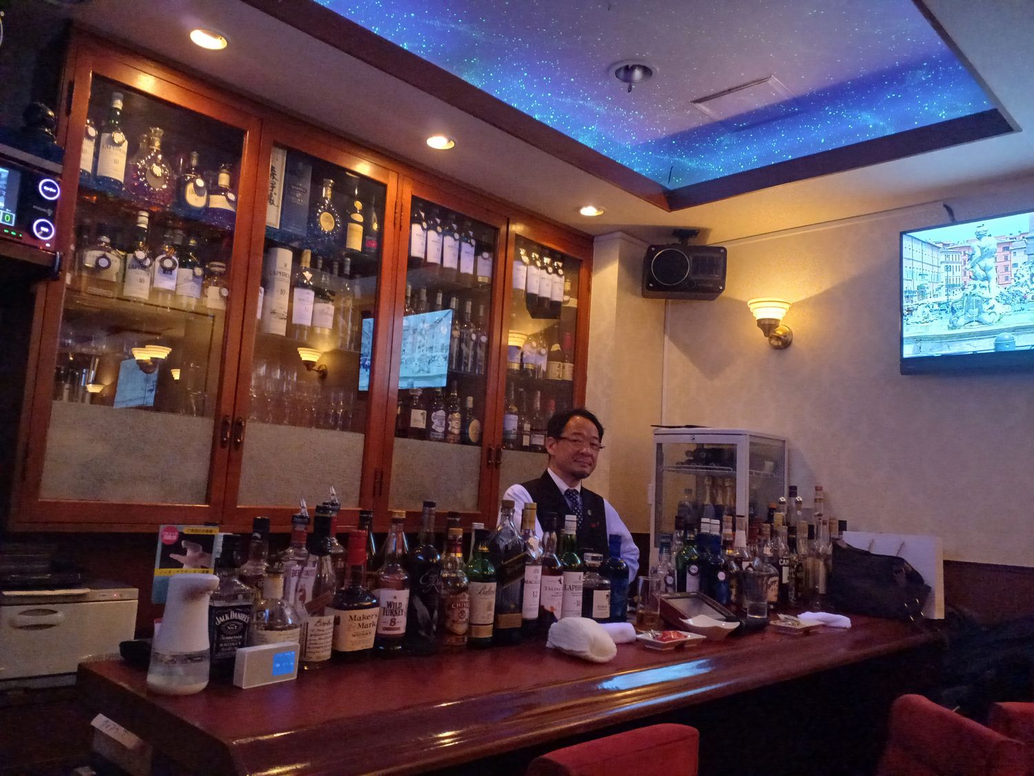 ワイン&カラオケ Club F 店内写真