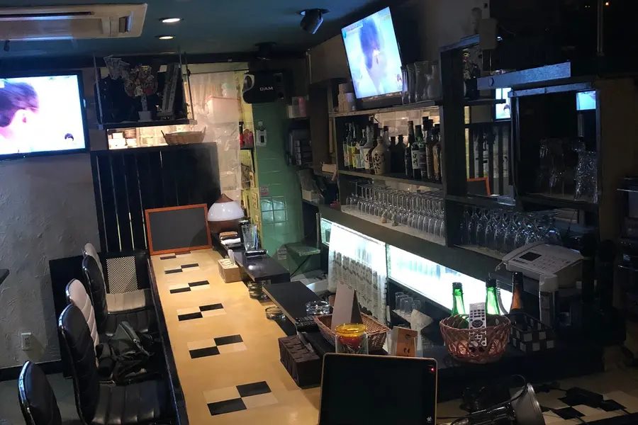 銀ノ月 店内写真2