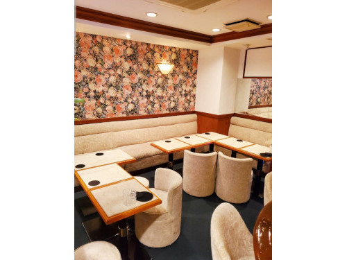 カラオケBAR Her Story 店内写真