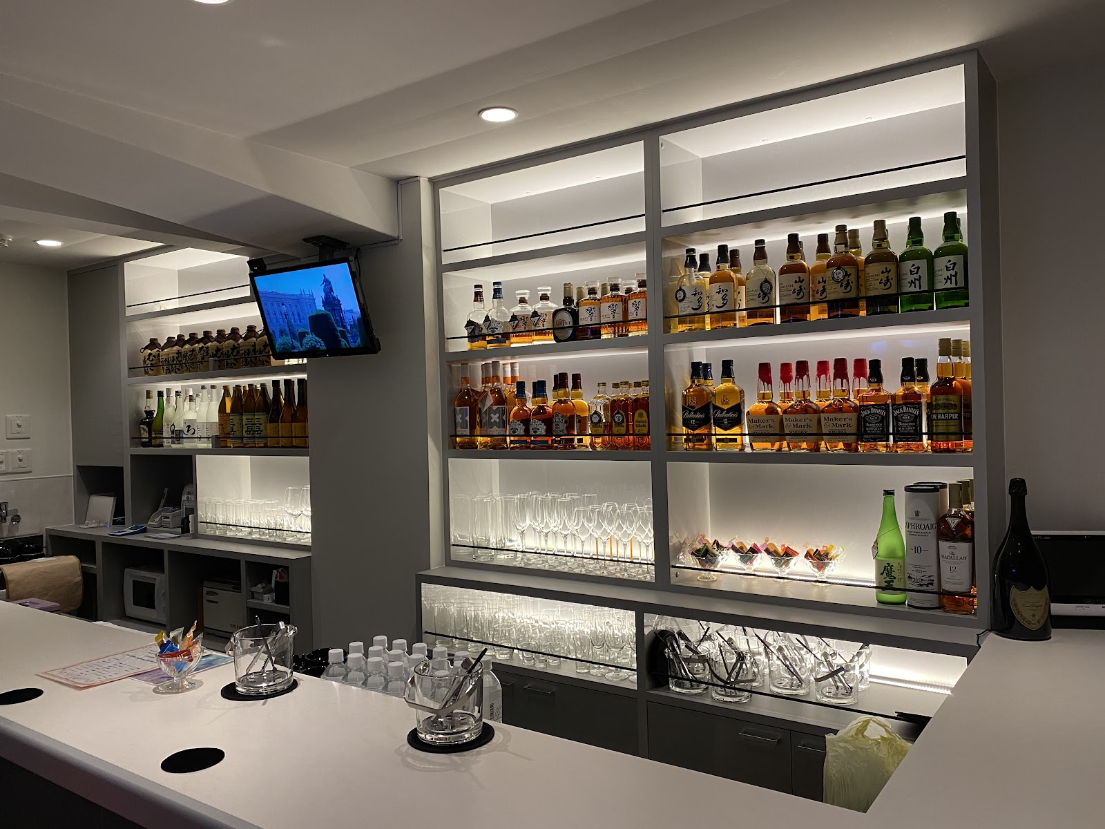 Karaoke Bar NOA 店内写真2