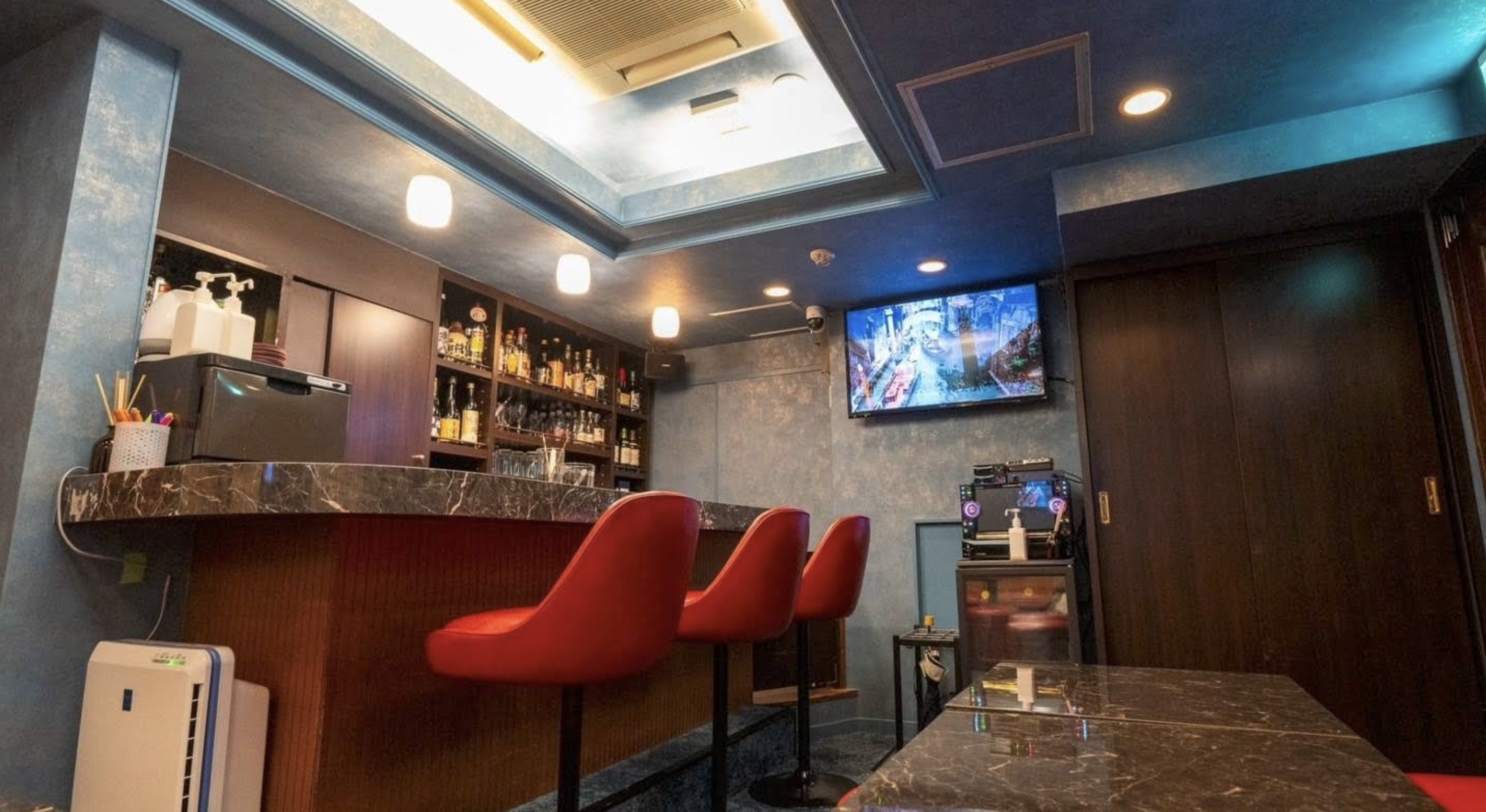 紹介制スナック DREAMS COME TRUE 店内写真