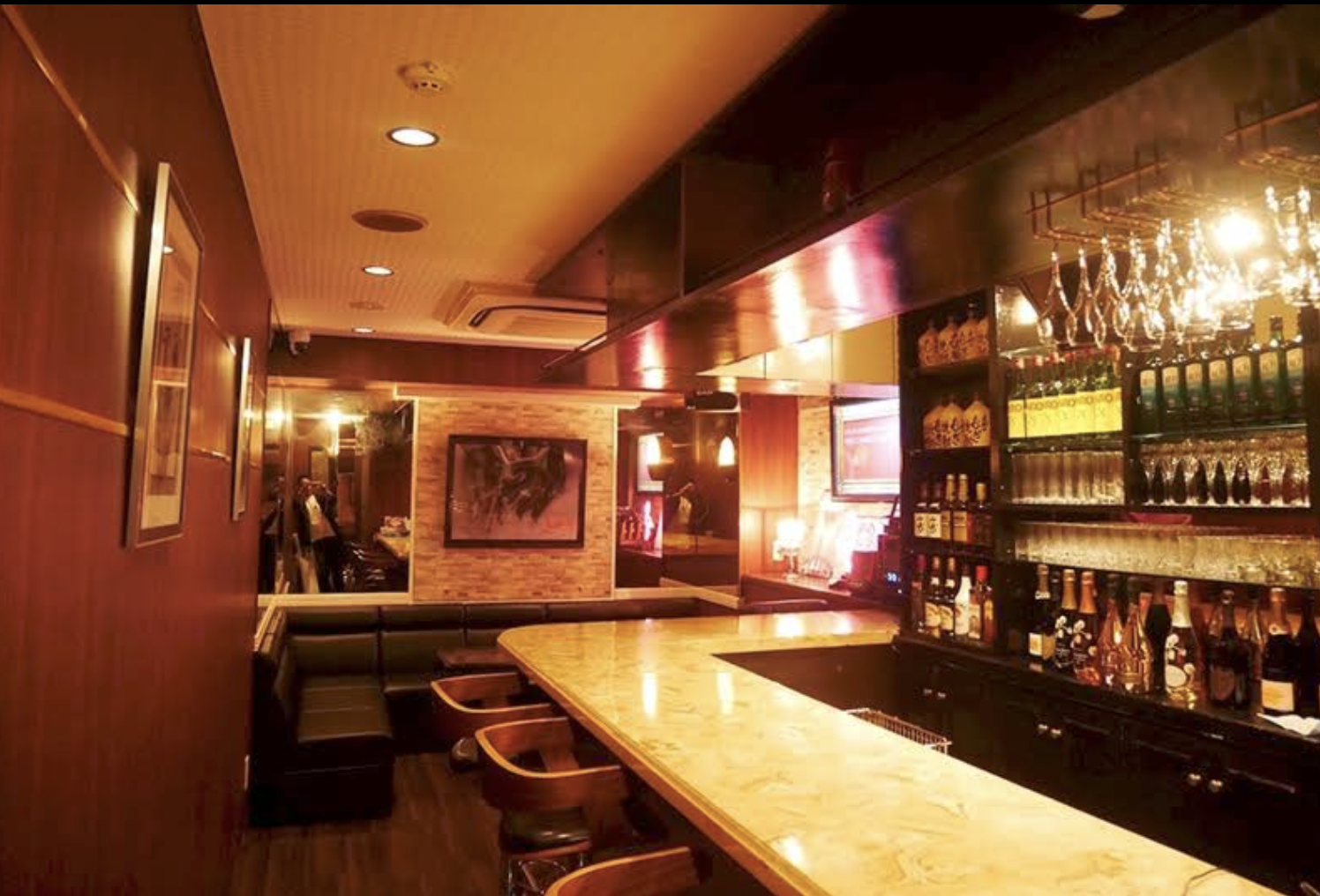 Bar 7LUCK 店内写真
