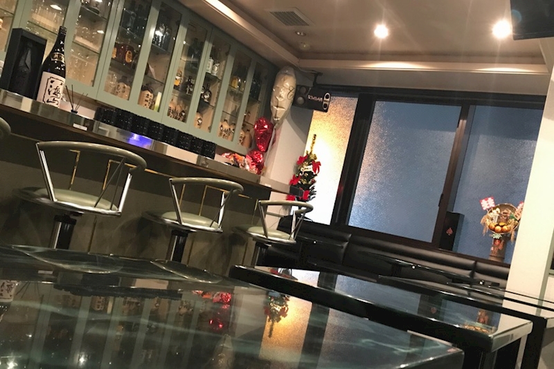 ラウンジBAR cina シナ 店内写真
