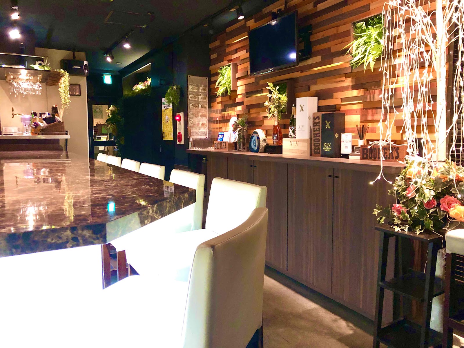 Bar Garden 店内写真