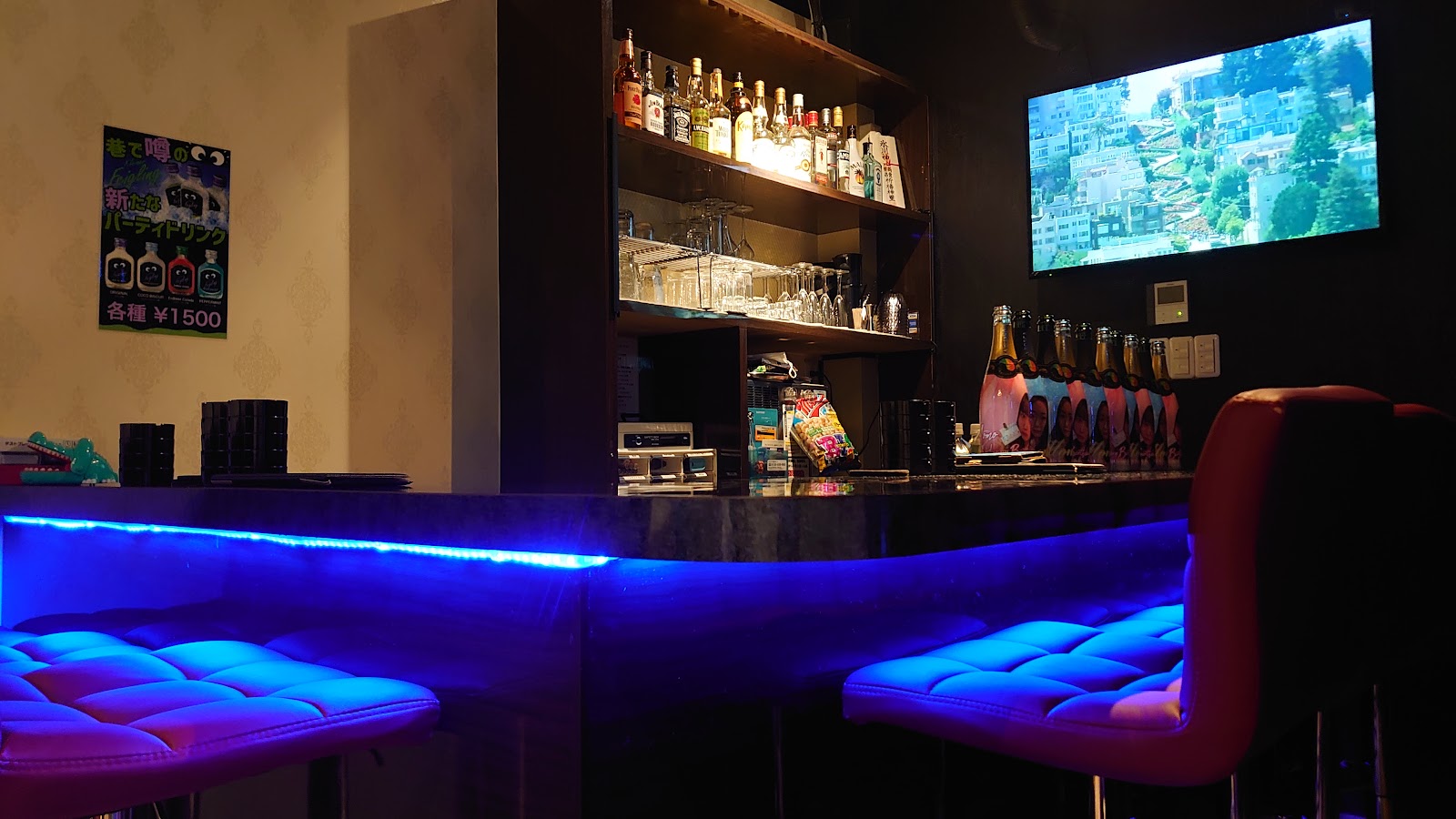 GIRL'S BAR W 店内写真