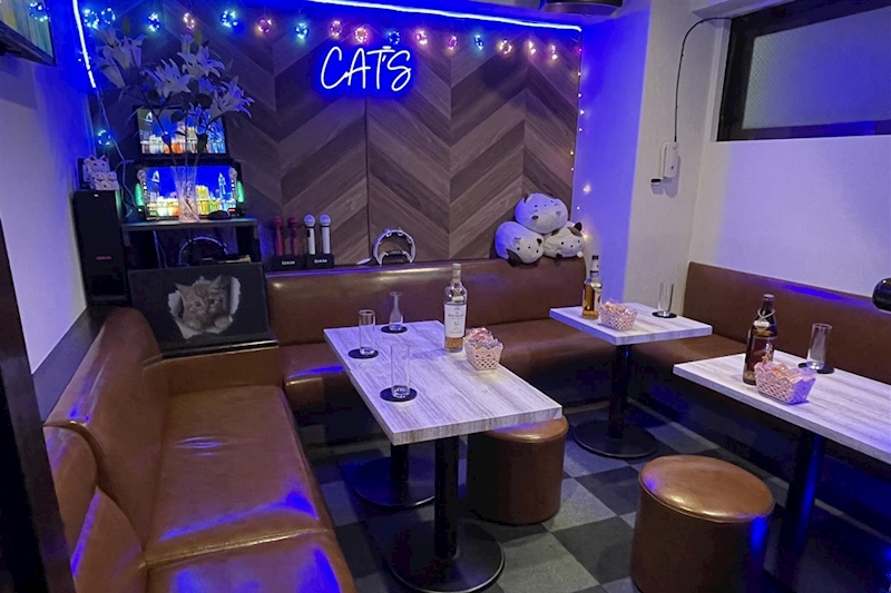 スナック&カラオケバー CAT'S