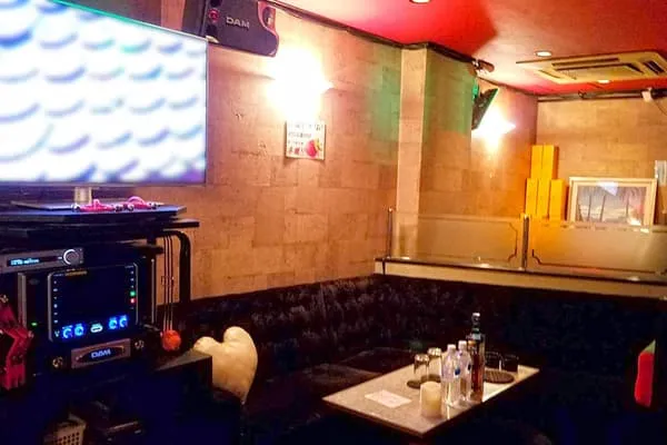 PUB CLUB Strawberry 店内写真