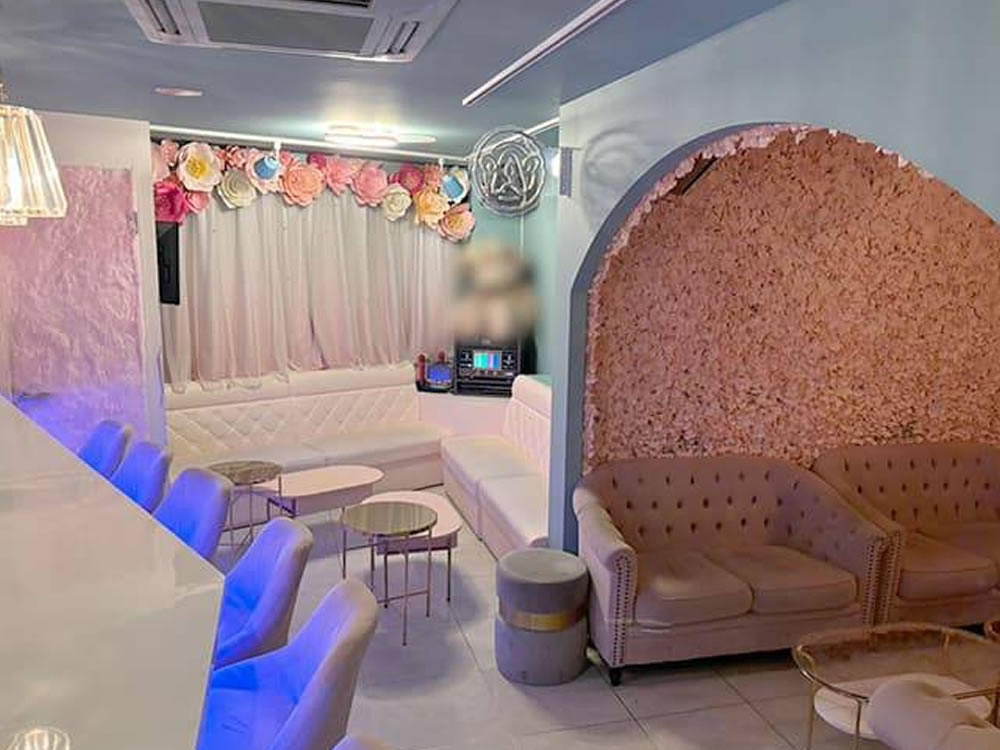 スナックHOPE 神田 歌い放題/飲み放題スナック 店内写真3