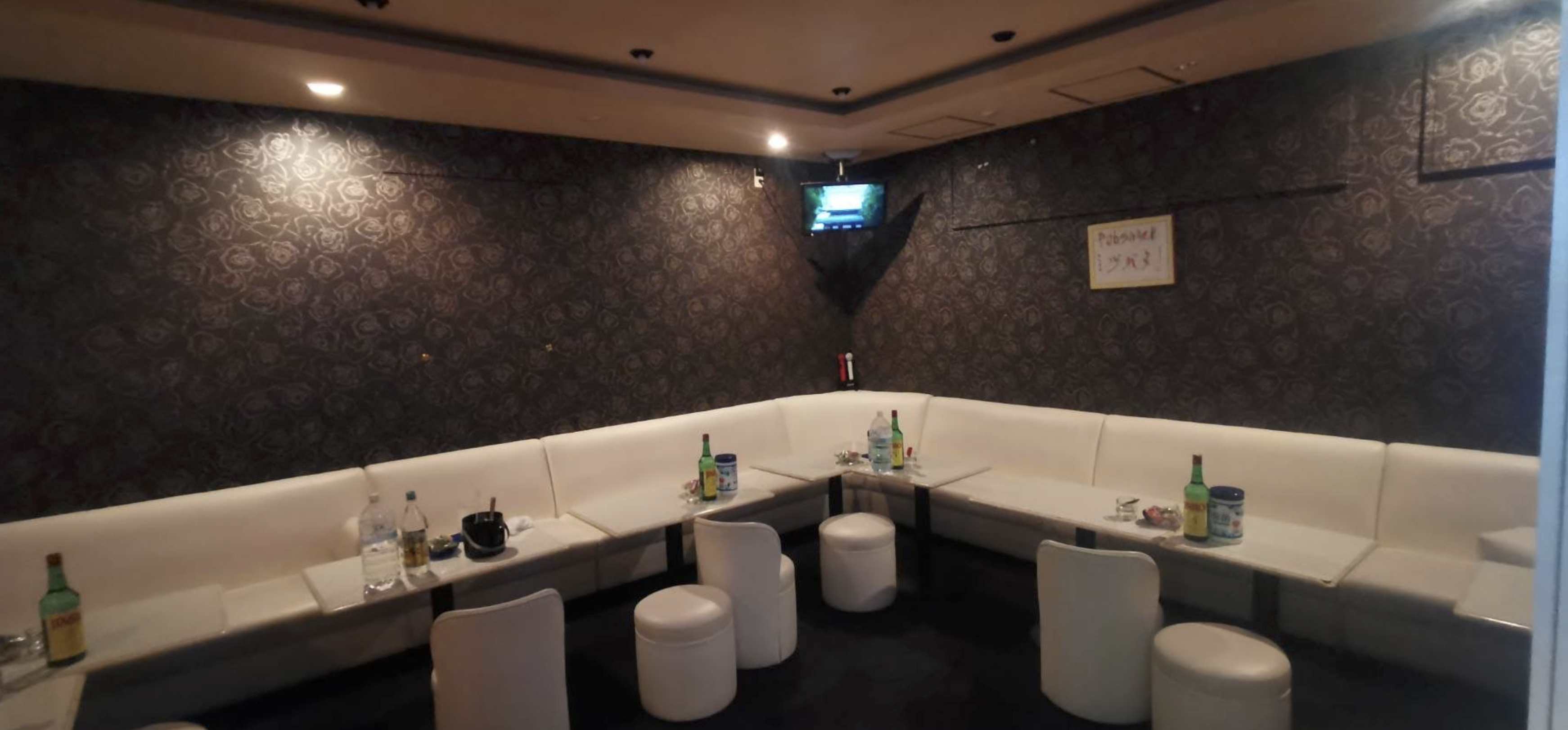 中国パブ ツバメ 店内写真3