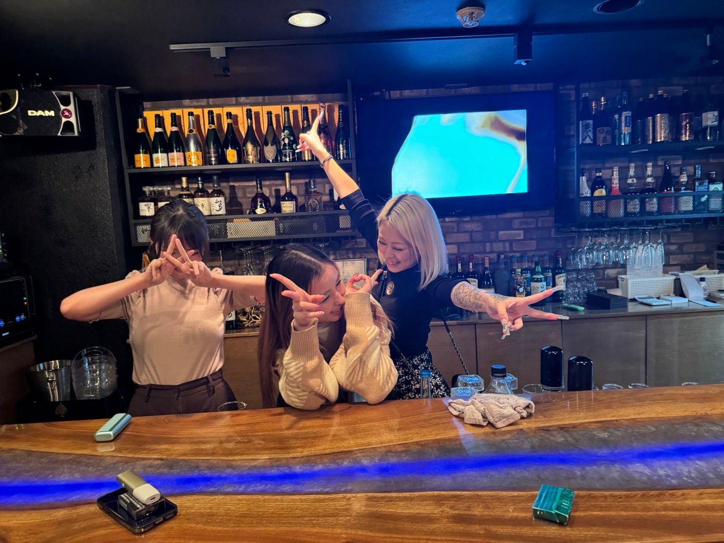 Lounge Bar Travis 店内写真