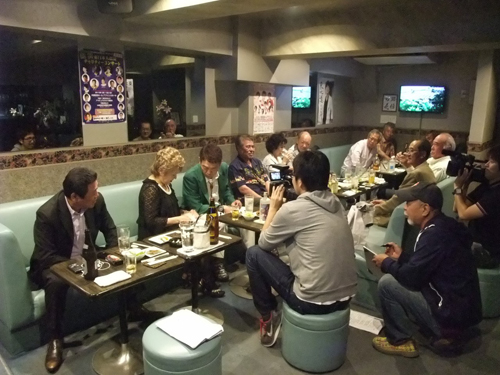 歌の店 真夜中の向こう側