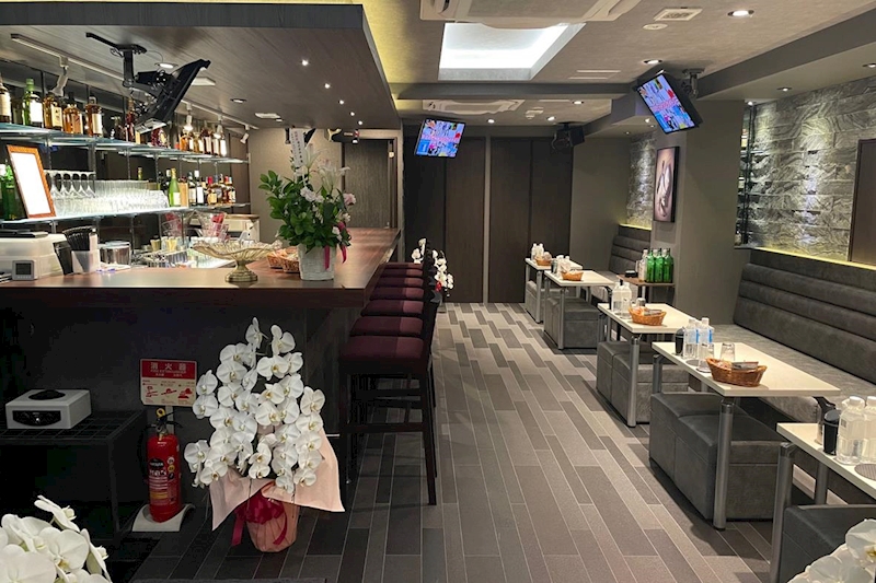 新橋 スナック&BAR Laboon(ラブーン) 店内写真2
