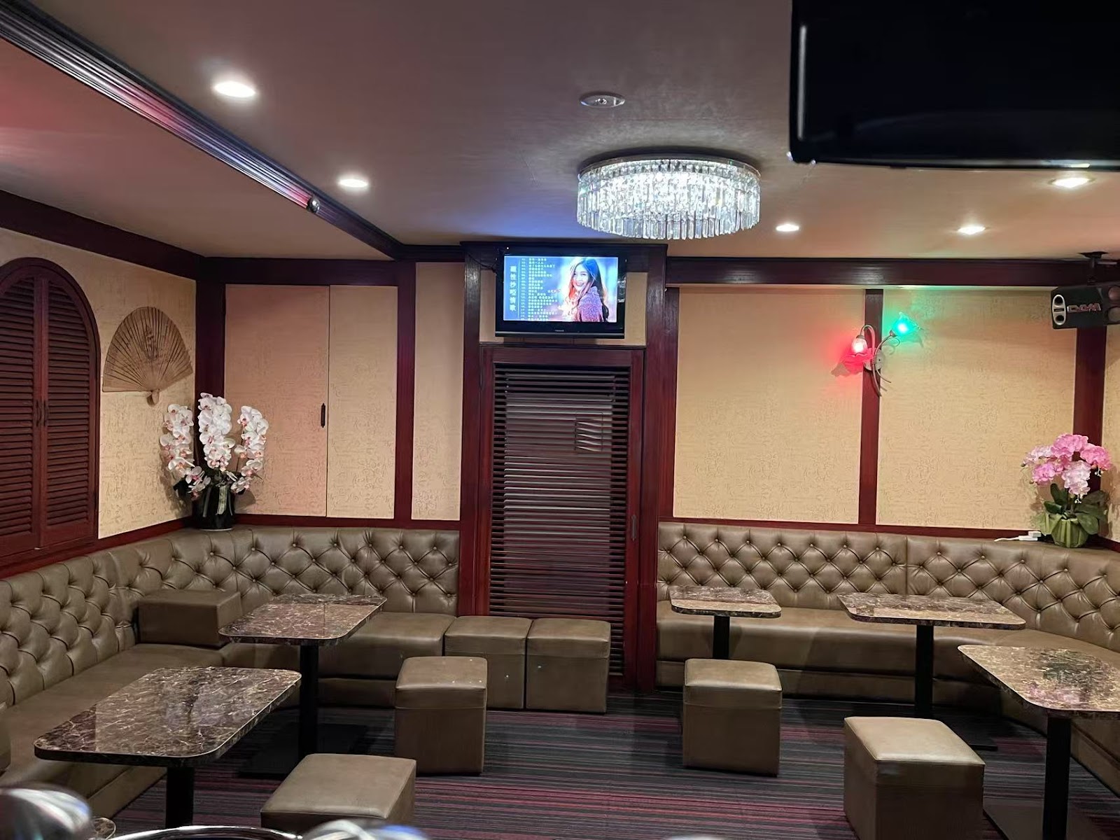 スナック めぐみ 店内写真